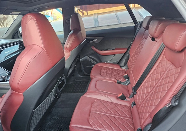 Audi SQ8 cena 399000 przebieg: 105000, rok produkcji 2020 z Daleszyce małe 254